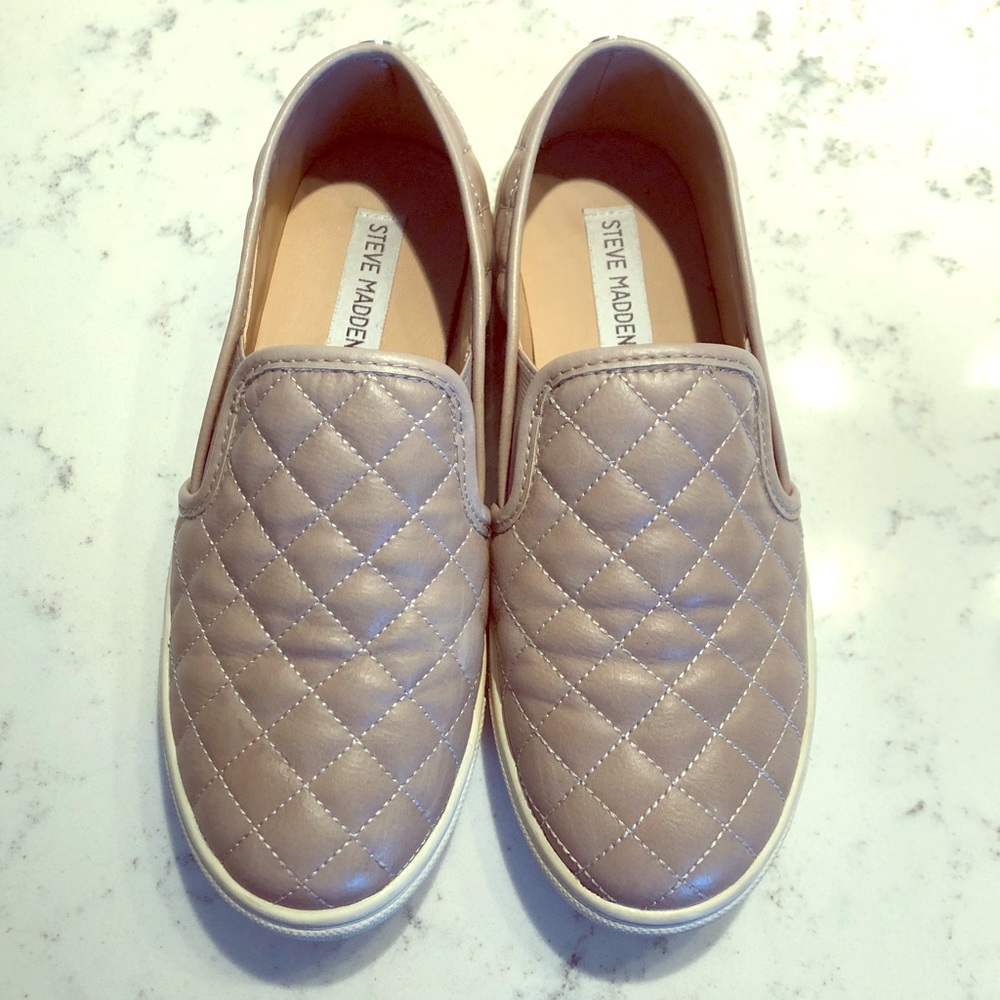 Steve Madden slip on quilted sneaker